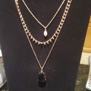 🌞NWT Layered gold necklace.a